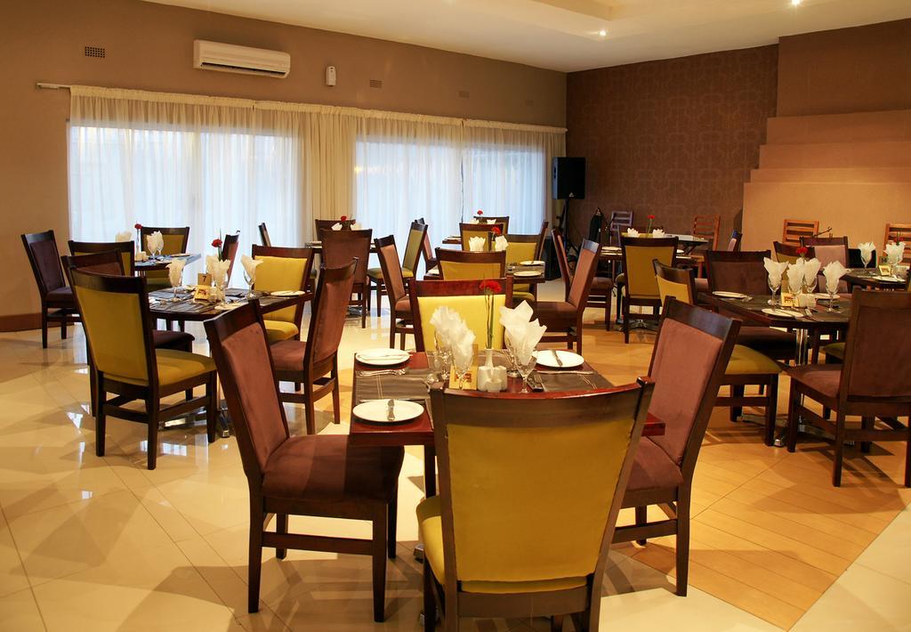 Kadoma Hotel & Conference Centre Zewnętrze zdjęcie