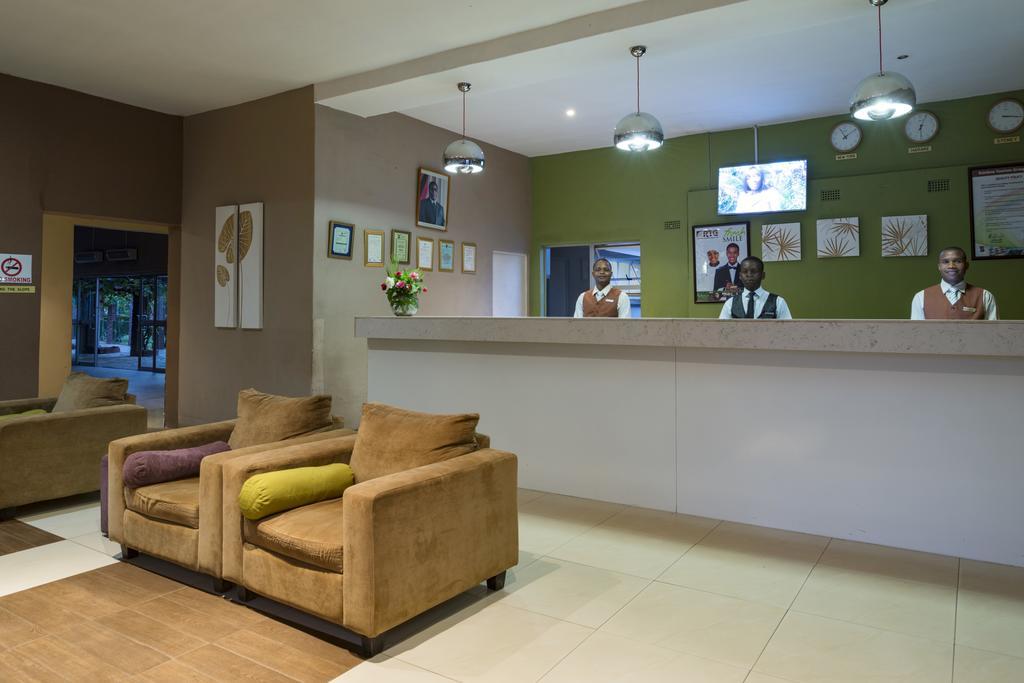 Kadoma Hotel & Conference Centre Zewnętrze zdjęcie