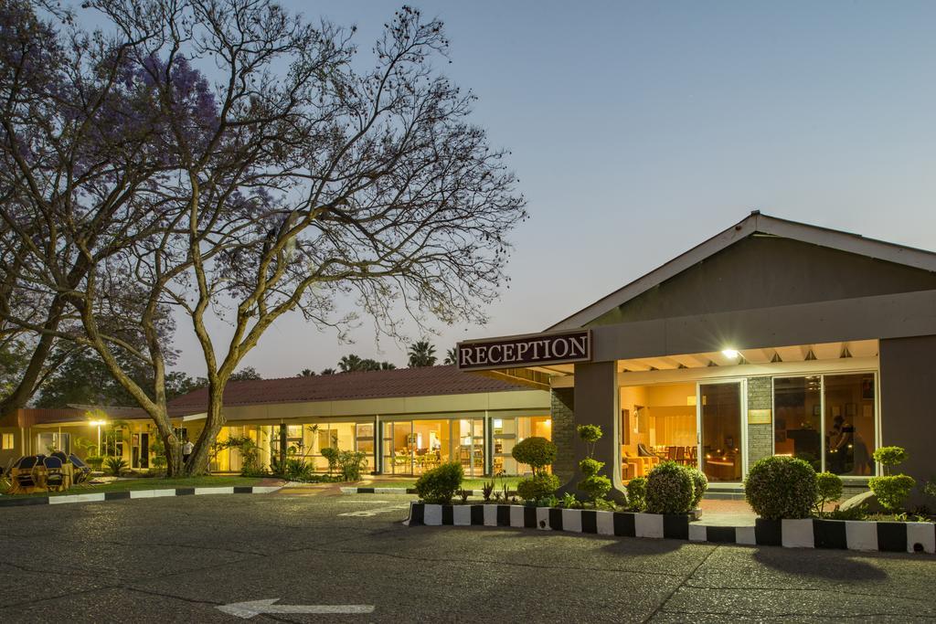 Kadoma Hotel & Conference Centre Zewnętrze zdjęcie