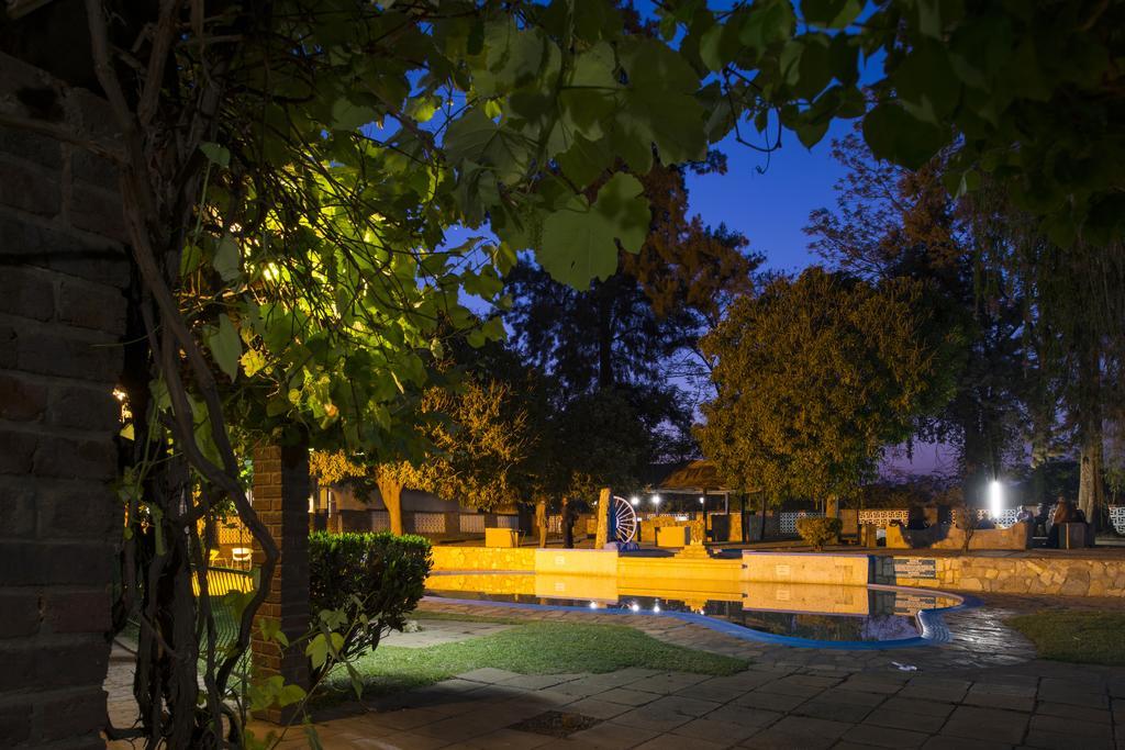 Kadoma Hotel & Conference Centre Zewnętrze zdjęcie