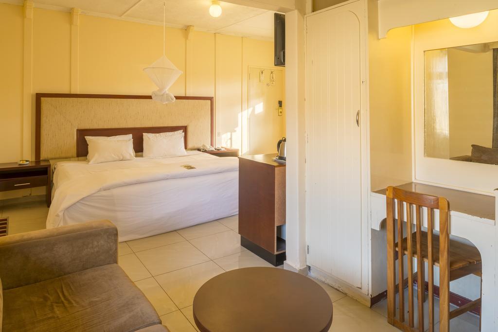 Kadoma Hotel & Conference Centre Zewnętrze zdjęcie