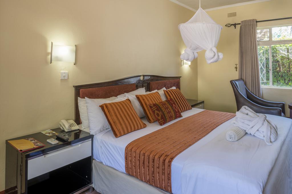 Kadoma Hotel & Conference Centre Zewnętrze zdjęcie
