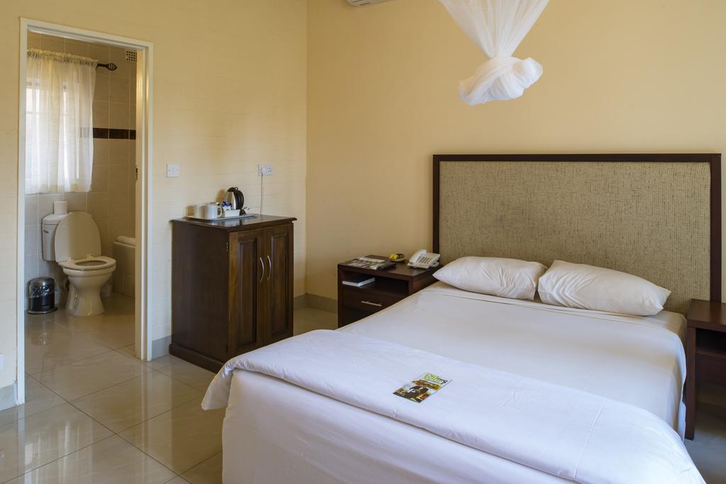 Kadoma Hotel & Conference Centre Zewnętrze zdjęcie