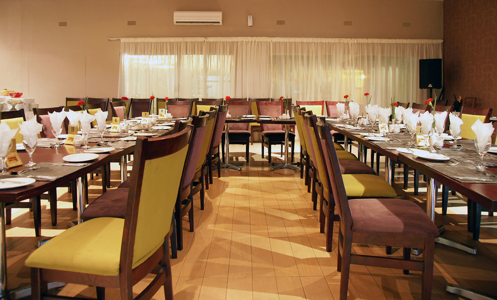Kadoma Hotel & Conference Centre Zewnętrze zdjęcie